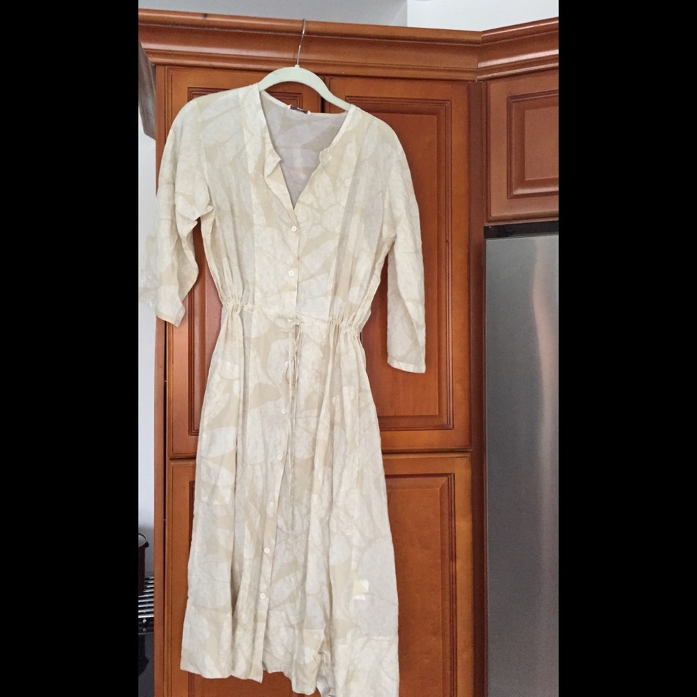 Gap, brand new beige dress!! Size s with tag